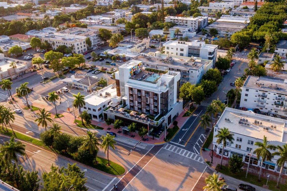 Upsun Hotel & Social Club Miami Beach Bagian luar foto